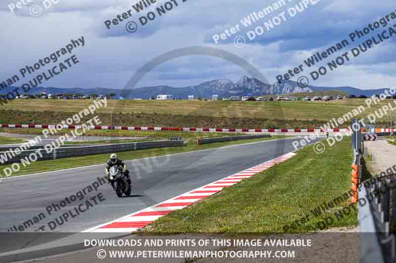 cadwell no limits trackday;cadwell park;cadwell park photographs;cadwell trackday photographs;enduro digital images;event digital images;eventdigitalimages;navarra;no limits trackdays;peter wileman photography;racing digital images;trackday digital images;trackday photos